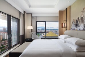 Junior Suite, 1 King Bed, Non Smoking, River View | In-room safe, desk, blackout drapes, iron/ironing board