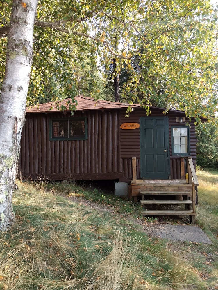 Moose Cabin at Wilderness Wind near Armstrong Lake near Ely, MN in Ely