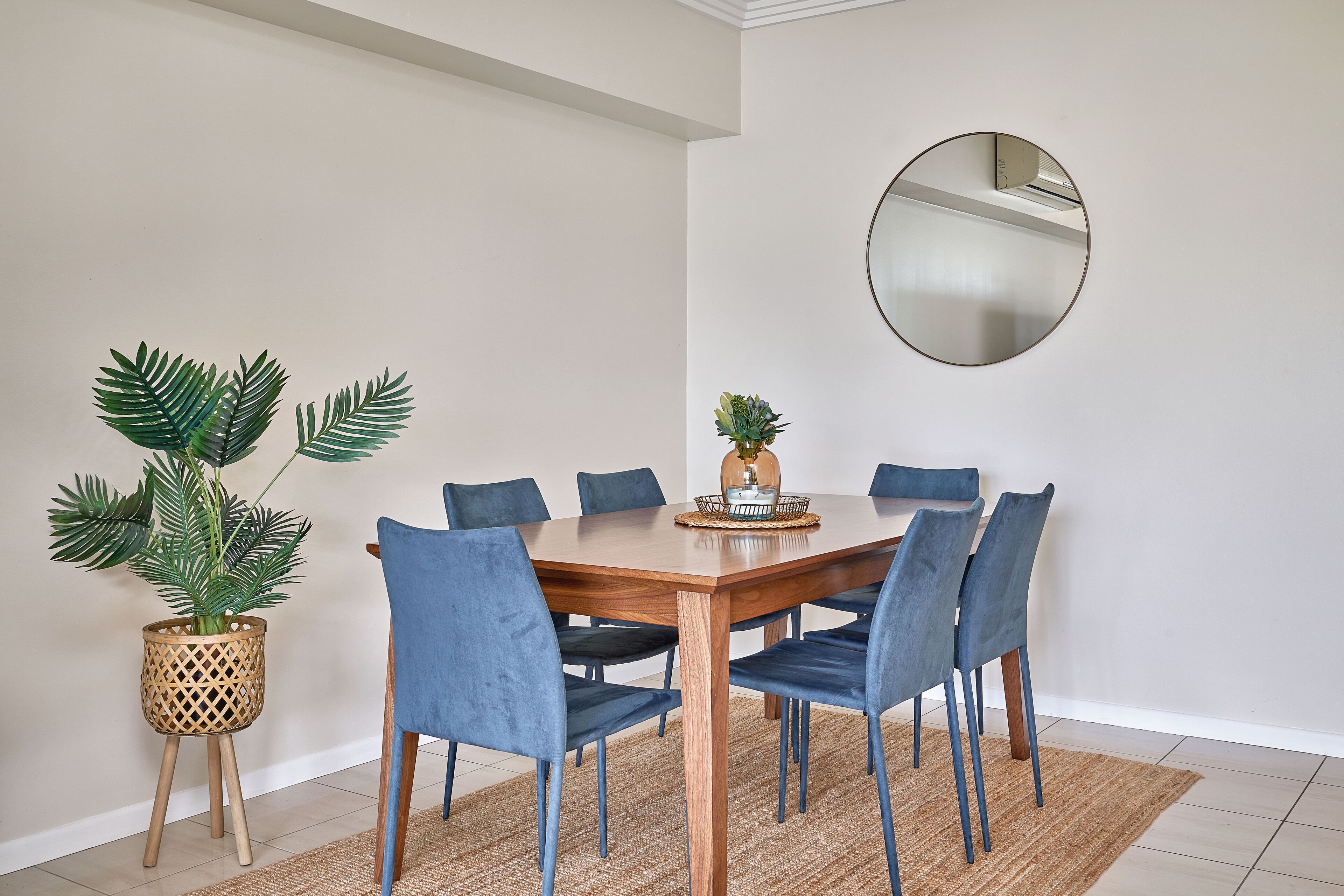 Spacious Central Modern 3 Bedroom Family Apartment