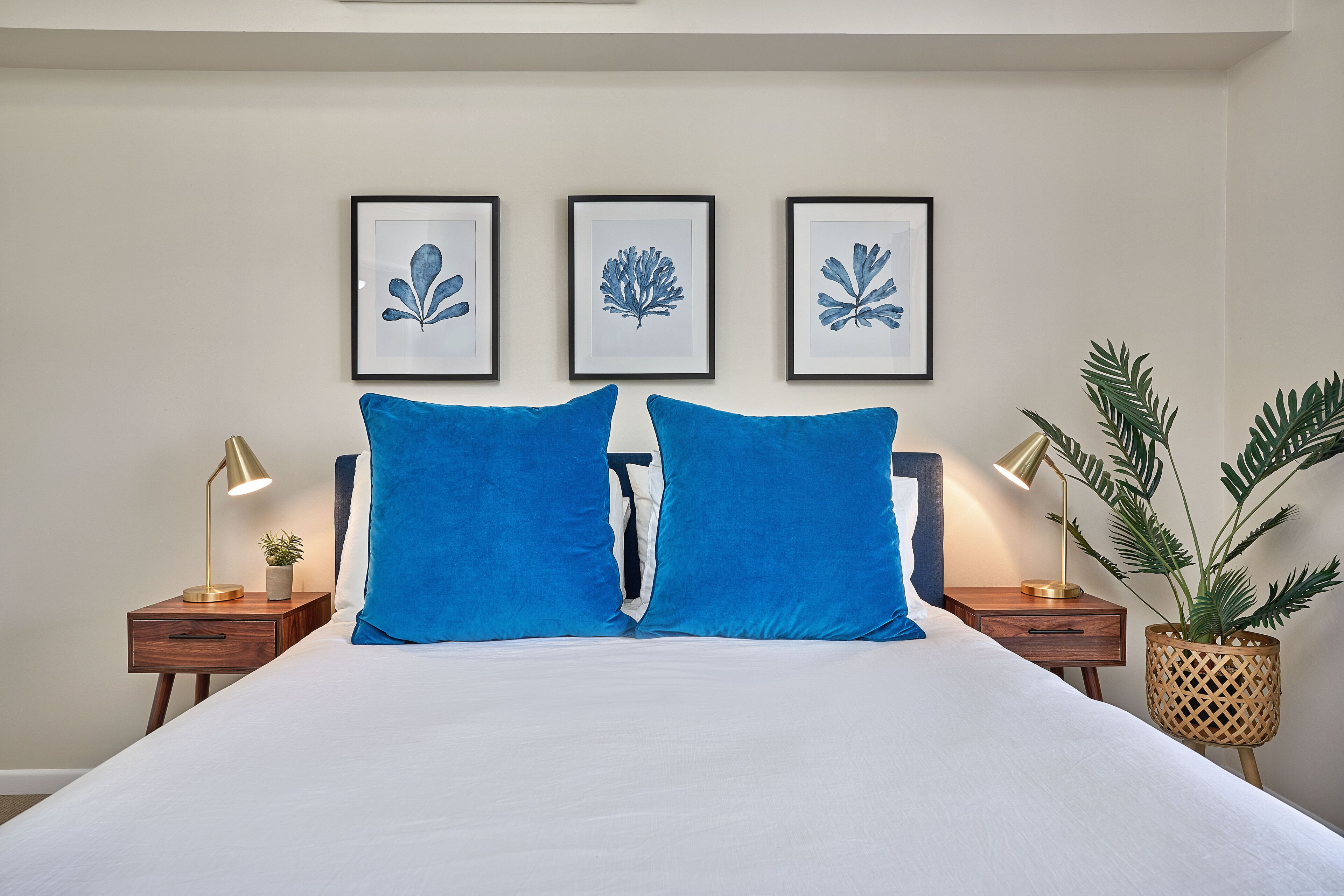 Spacious Central Modern 3 Bedroom Family Apartment