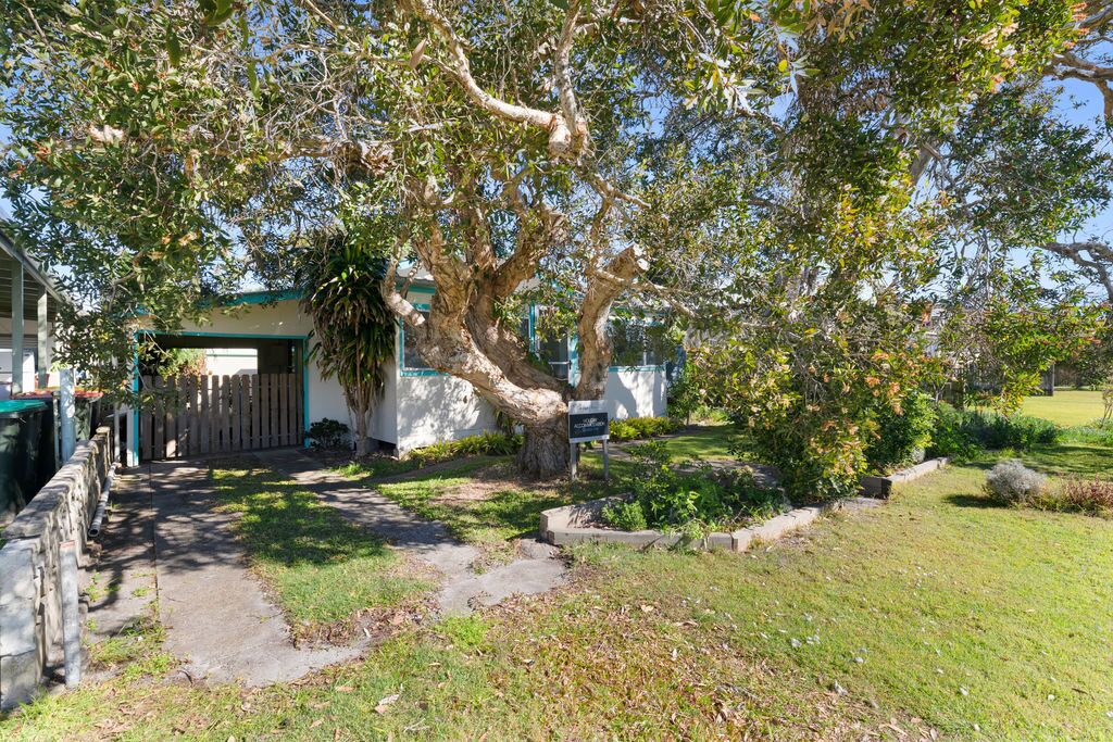 Curlew Cottage - Red Rock, NSW