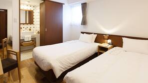 In-room safe, iron/ironing board, free WiFi, linens
