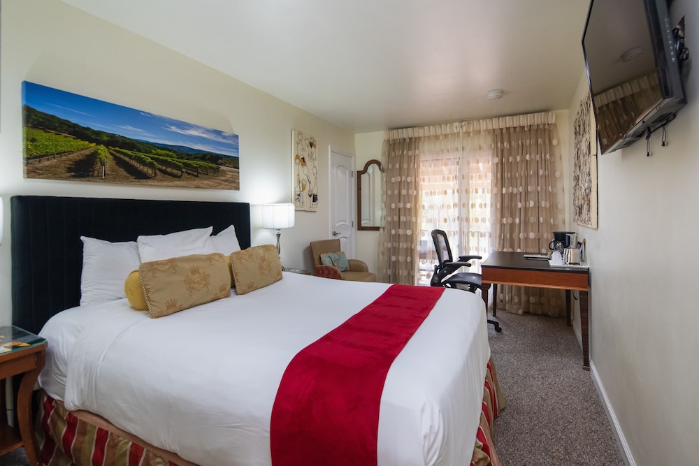 Vendange Carmel Inn Suites In Monterey Hotel Rates Reviews