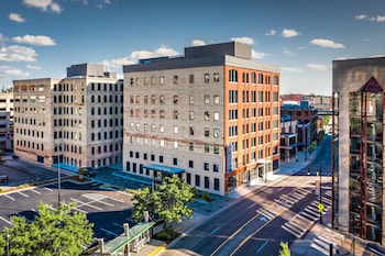 AC Hotel by Marriott Grand Rapids Downtown