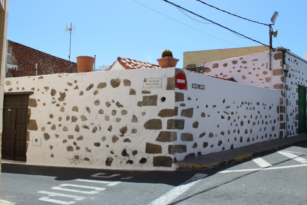 Photo - La Piedra Viva Agüimes , Siete hermanos