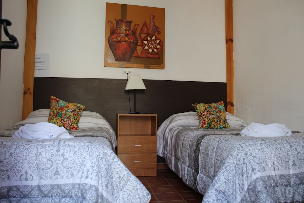 Photo - La Piedra Viva Agüimes , Siete hermanos