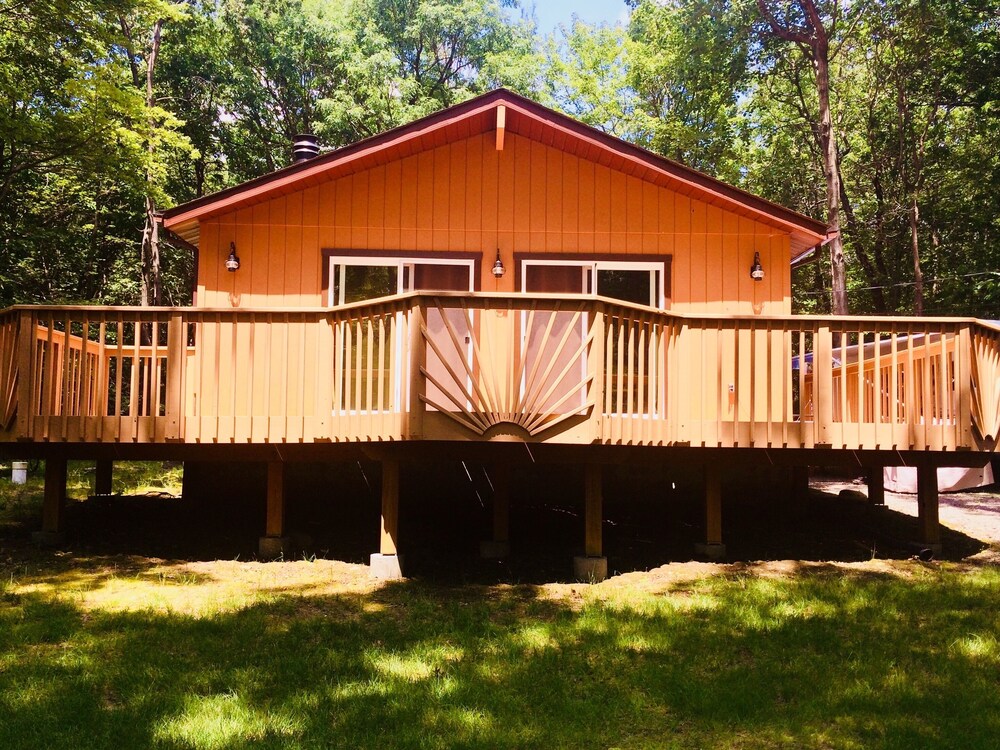 Cozy Cabin At Bear Creek Lake In Hazleton Hotel Rates Reviews