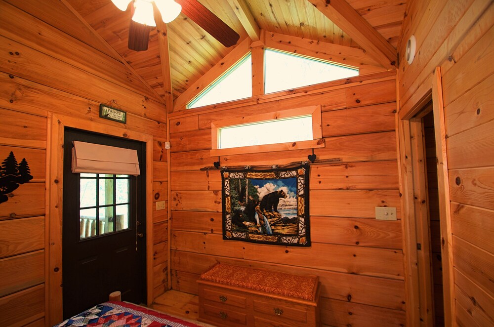Pine Ridge Ranch the Seedling Log Cabin in Woods of TN Deals