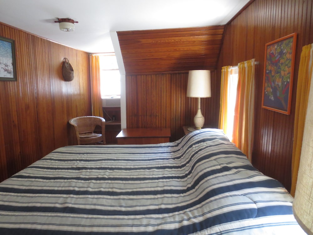 Spectacular Michigan Cottage on All Sports Paw Paw Lake Paw Paw Lake Vrbo