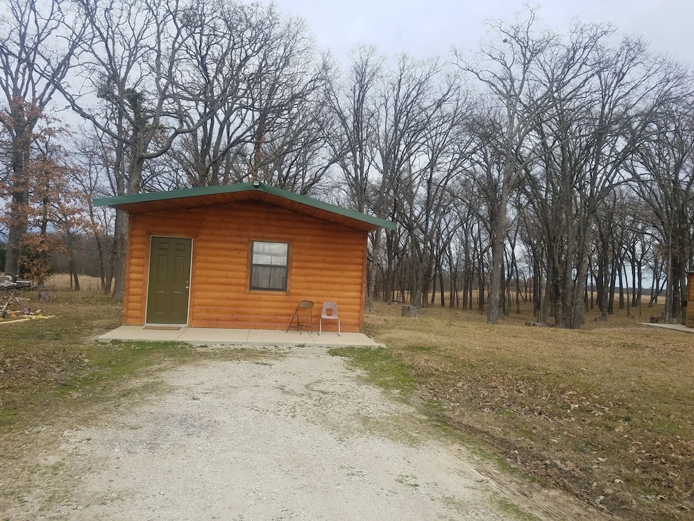 Howdy Cabin At Wood Guest Ranch In Boswell Hotel Rates Reviews