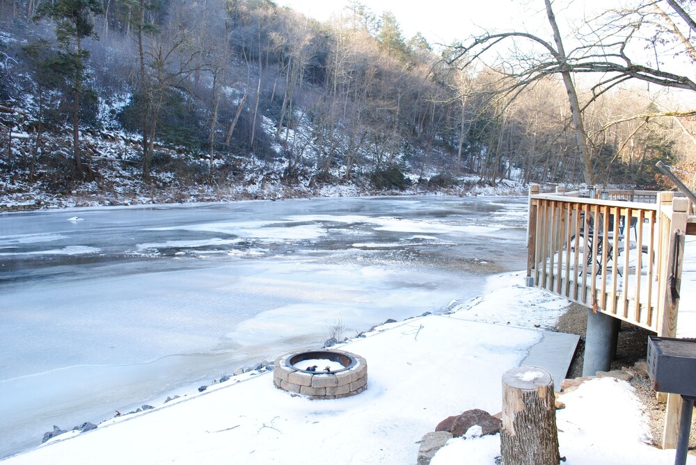 Digger's Den fishing cottage