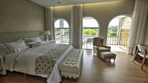 In-room safe, free WiFi, linens, wheelchair access