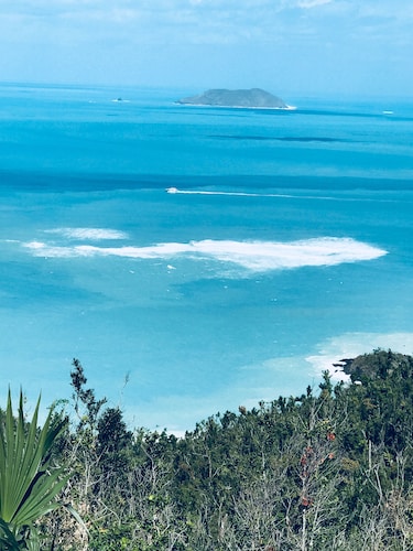 Little Bleu!! AC, Wifi, Apple TV, Solar Back-up!ask About our Jeep Rental! in St John, U.S. Virgin Islands