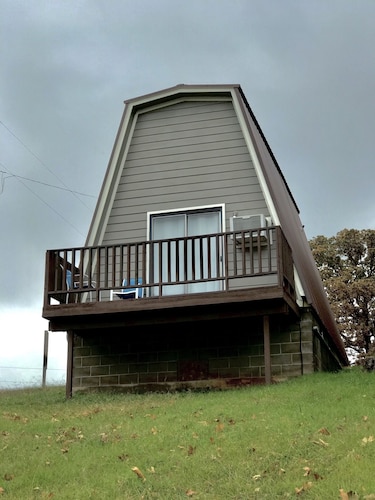 Cabin Overlooking Yarborough Landing and Millwood Lake ...