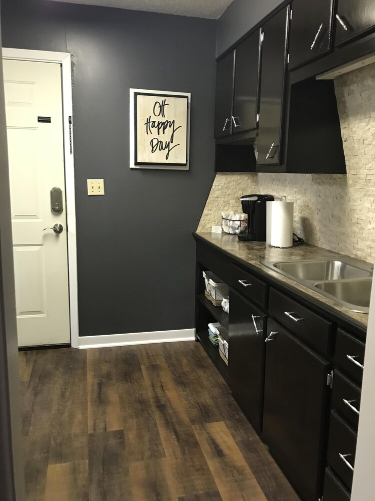 Cabin 1 Overlooks Yarborough Landing and Millwood Lake in Ashdown