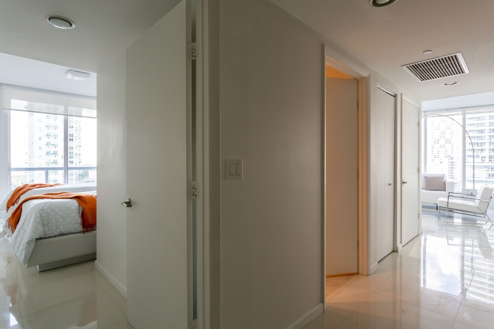 Icon Brickell W Hotel 2BE/2BA Dream Pad