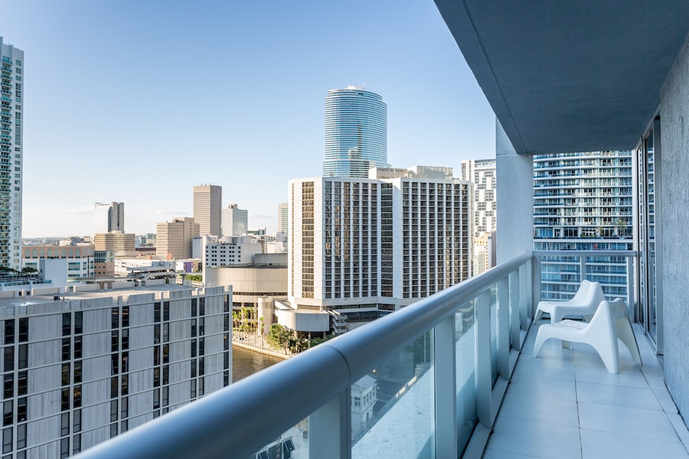 Icon Brickell W Hotel 2BE/2BA Dream Pad