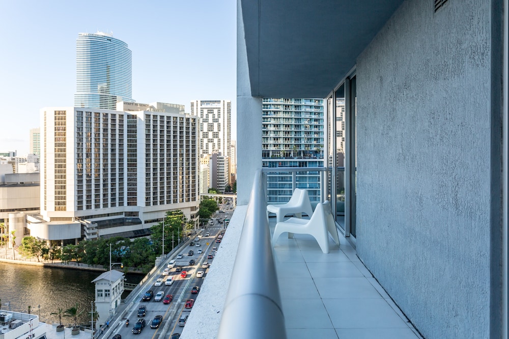 Icon Brickell W Hotel 2BE/2BA Dream Pad