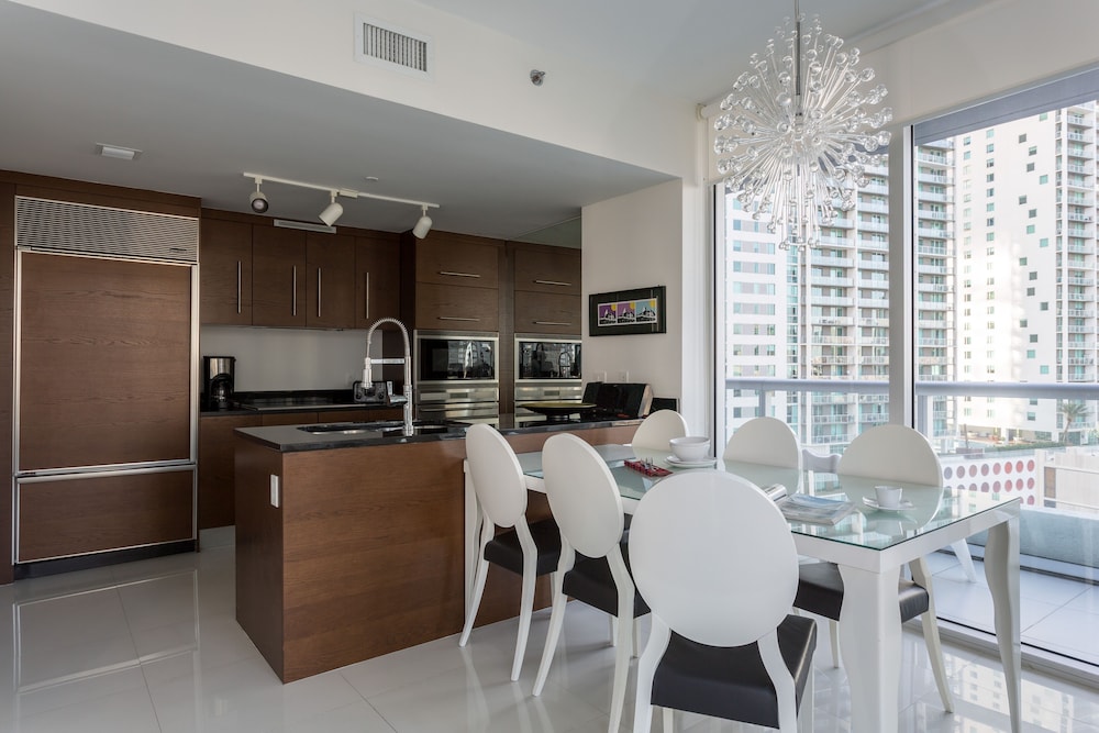 Icon Brickell W Hotel 2BE/2BA Dream Pad