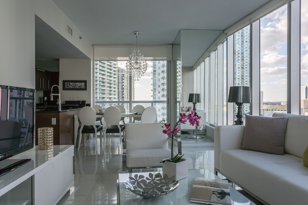 Icon Brickell W Hotel 2BE/2BA Dream Pad