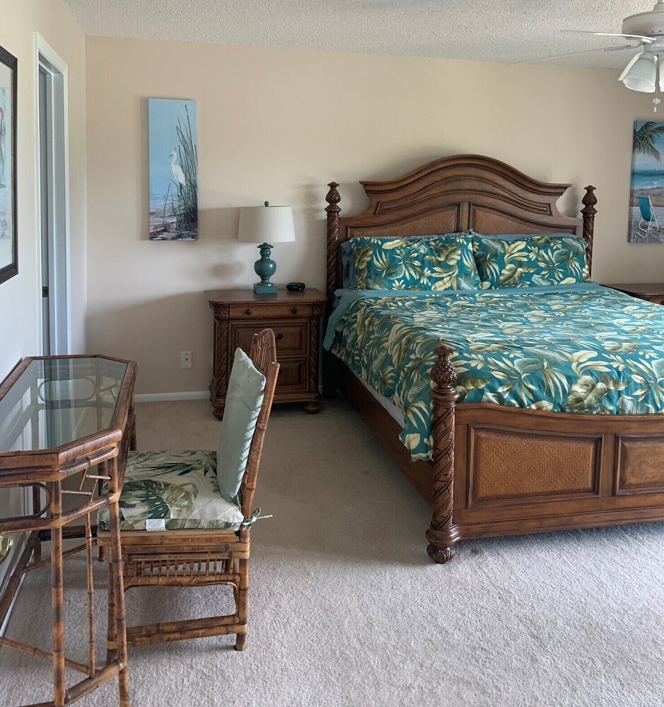 Waterfront Treasure Island Florida Beach Condo - Treasure Island | Vrbo