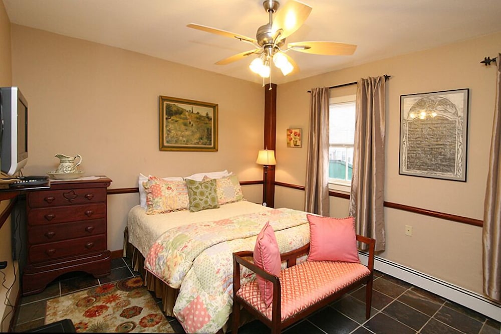 Cricket House Great Location; can rent with Culp House Gettysburg Vrbo