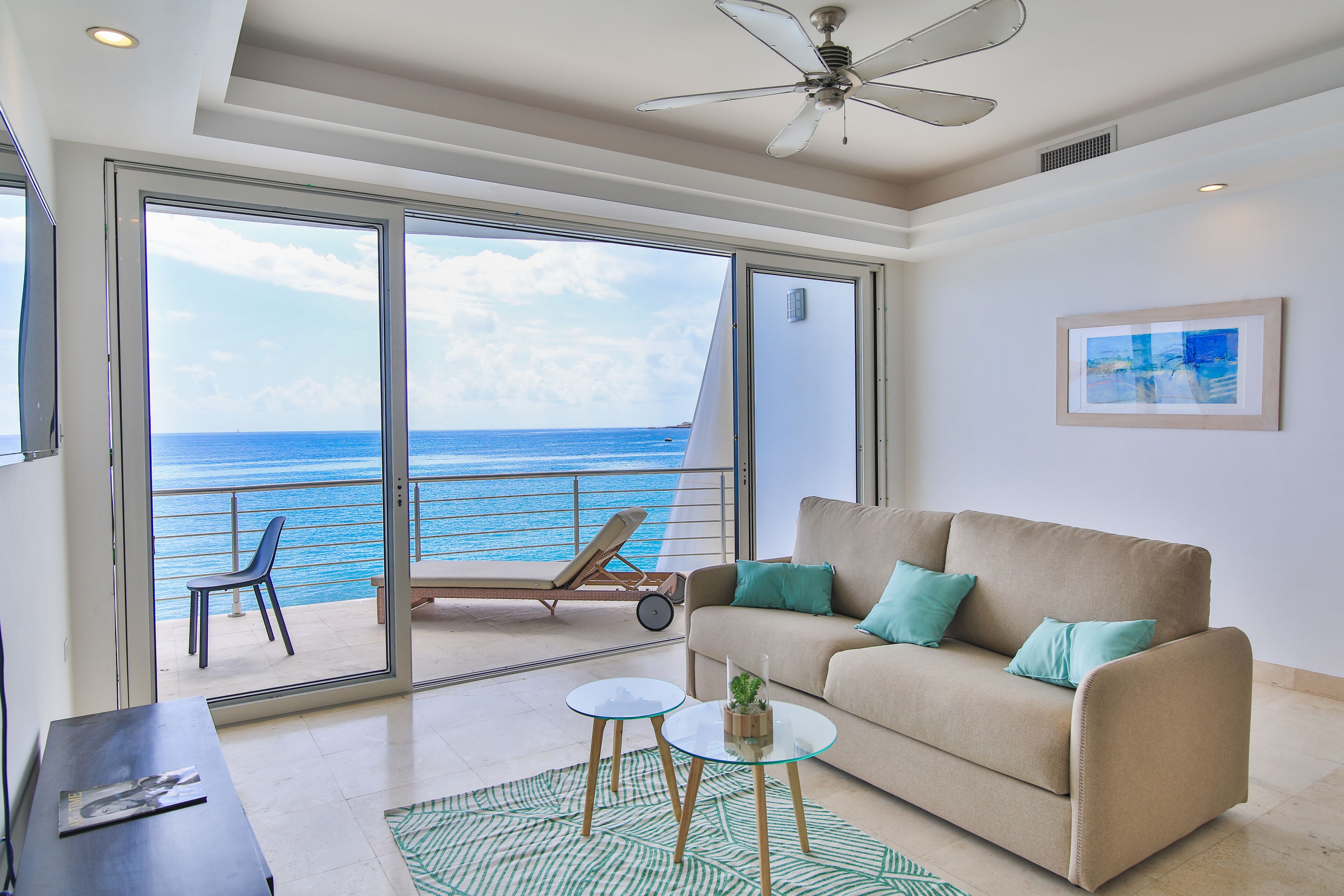 Specials Simpson Bay Luxury Beachfront Condo In Simpson Bay