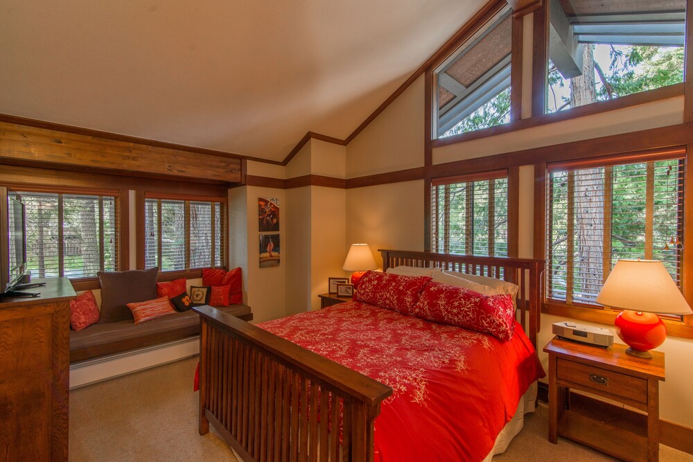 Deluxe Tahoe Tavern 3 Bed/2 Bath Condo in Tahoe Tavern Tahoe City Vrbo