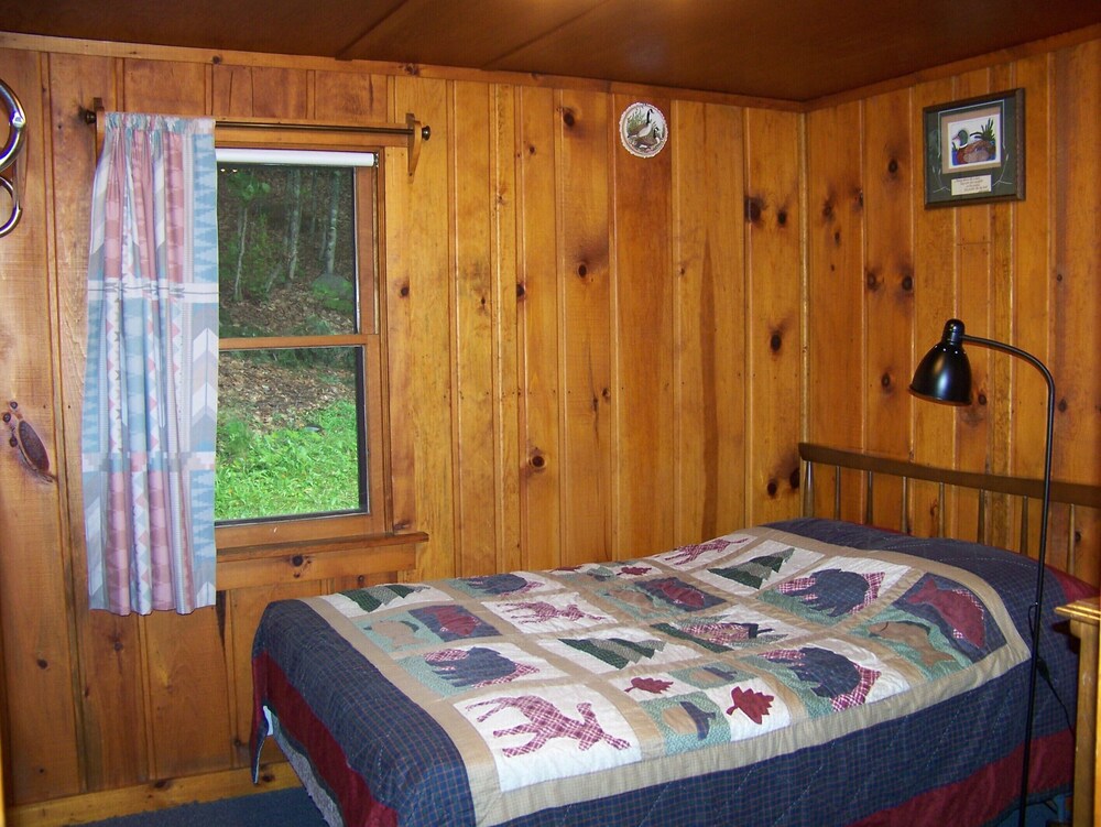The "Eagle Nest" cottage on beautiful Lac Vieux Desert Lake Phelps Vrbo
