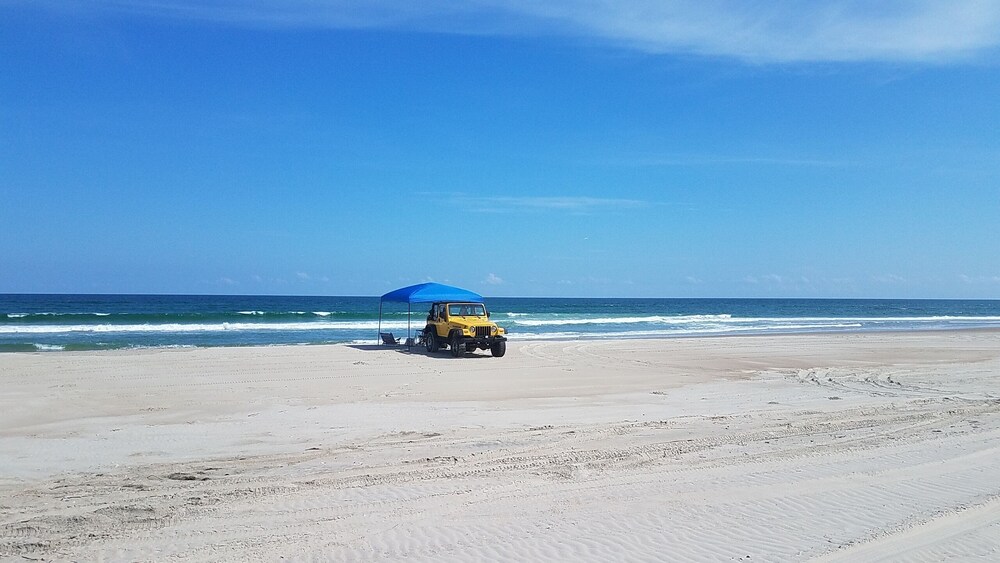 Unique, Romantic, Cozy, Island Cottage on #1 Beach in America