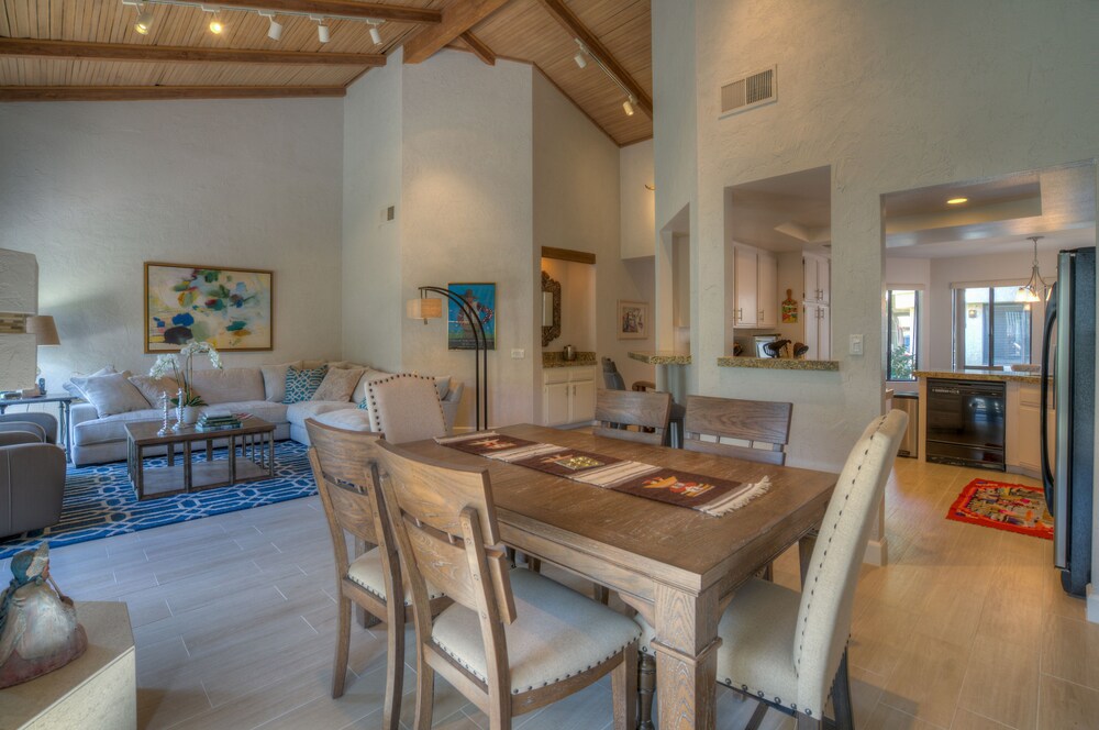 Close to Pool, Tennis, Golf & The LaQuinta Resort & Spa La Quinta Vrbo