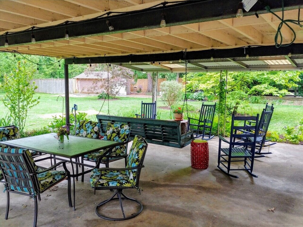 1926 Georgian Home Gives A Slice Of Small Town Living