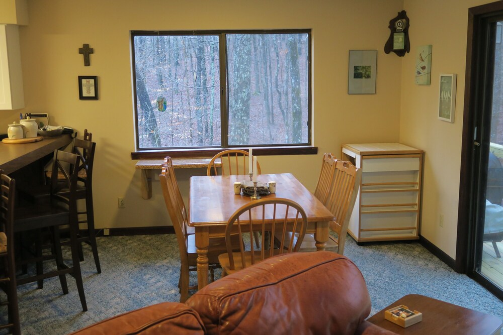 Cozy Cabin in Clifftops (VRBO #478732)  family and dog friendly