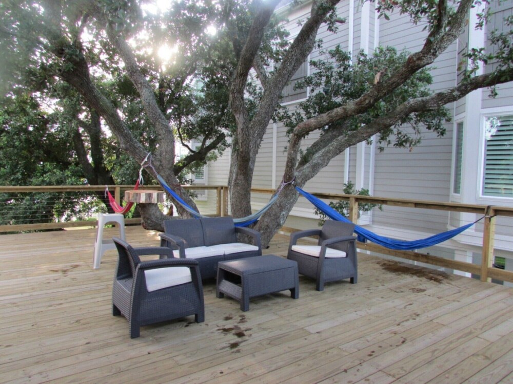 Kemah Boardwalk Pelicans Landing Vacation Rentals - Last Minute Deals!