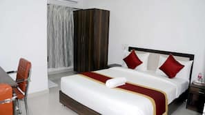 Free WiFi, linens