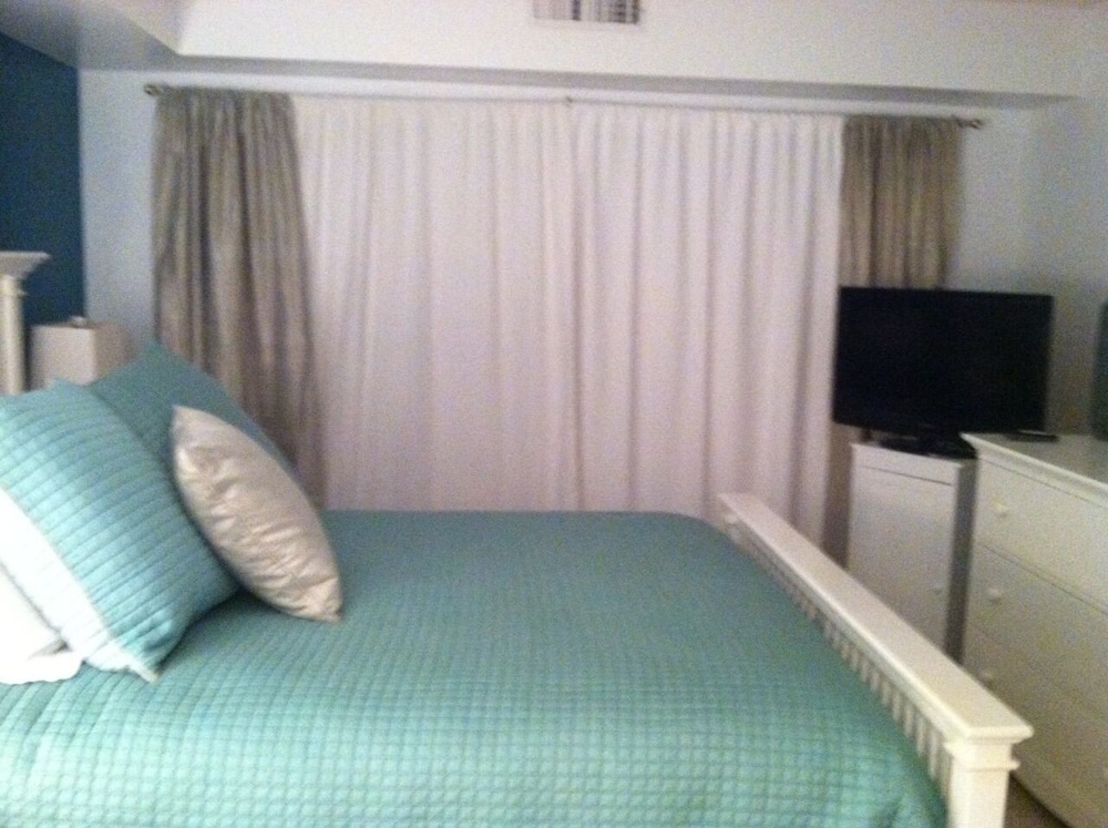 2 BR Dewey Beach Condo Opal 1 block from beach Dewey Beach Vrbo