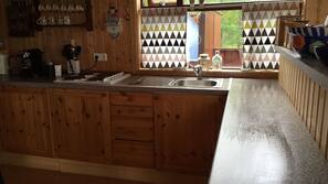 Kühlschrank, Mikrowelle, Ofen, Herd