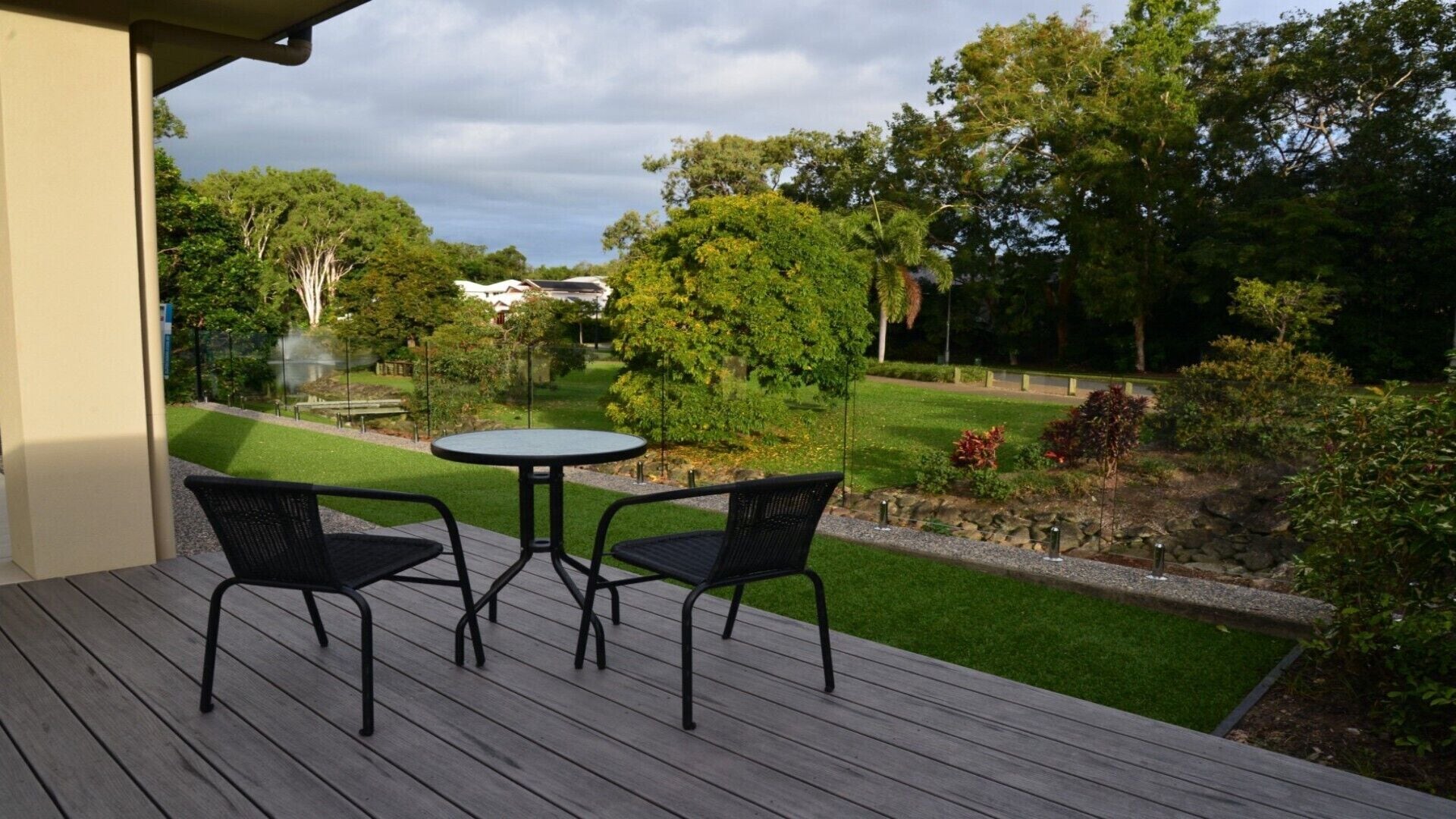 'LANDSCAPE @ PALM COVE'