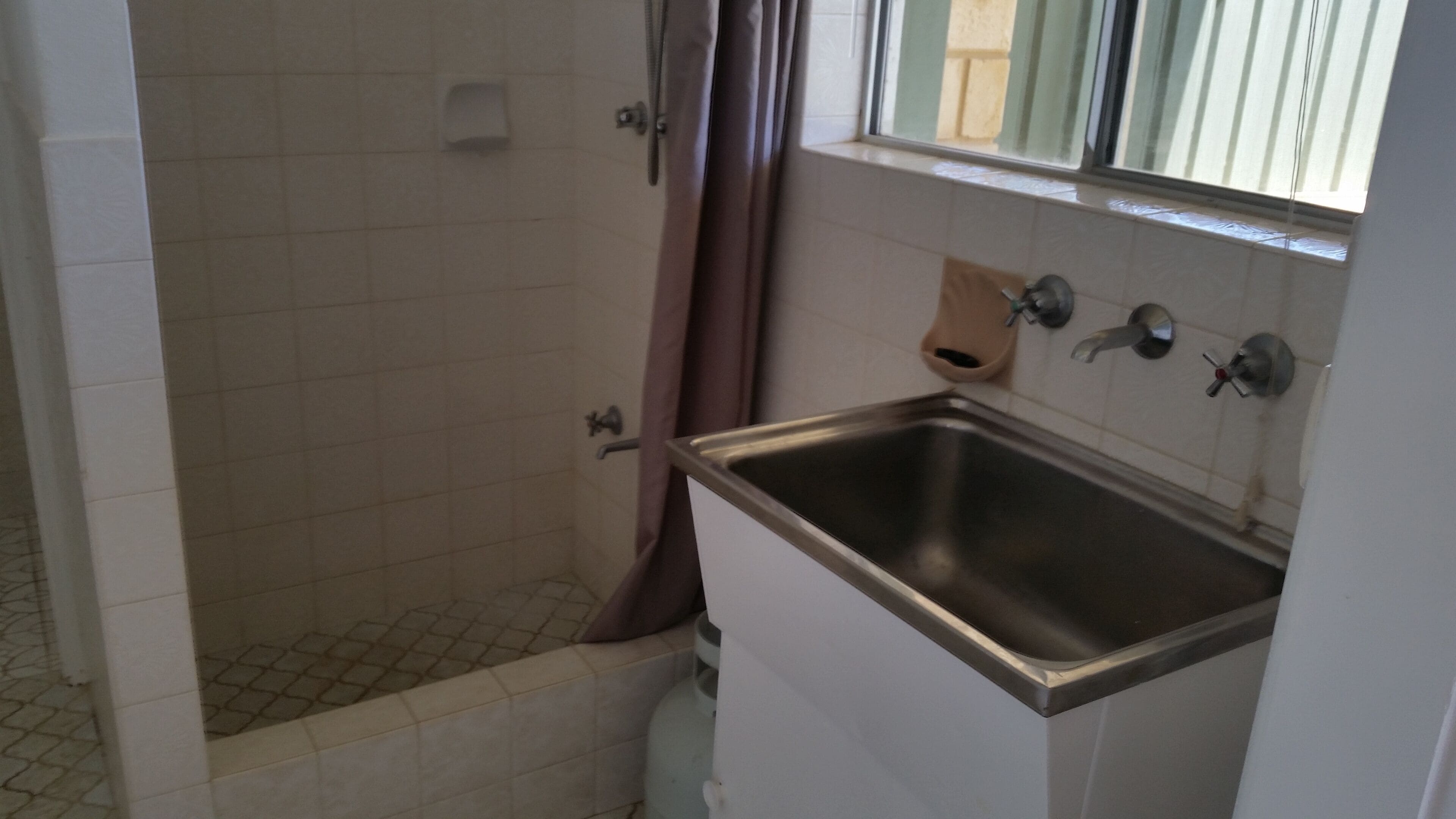 Happy Holidays Pet Friendly, Ledge Point