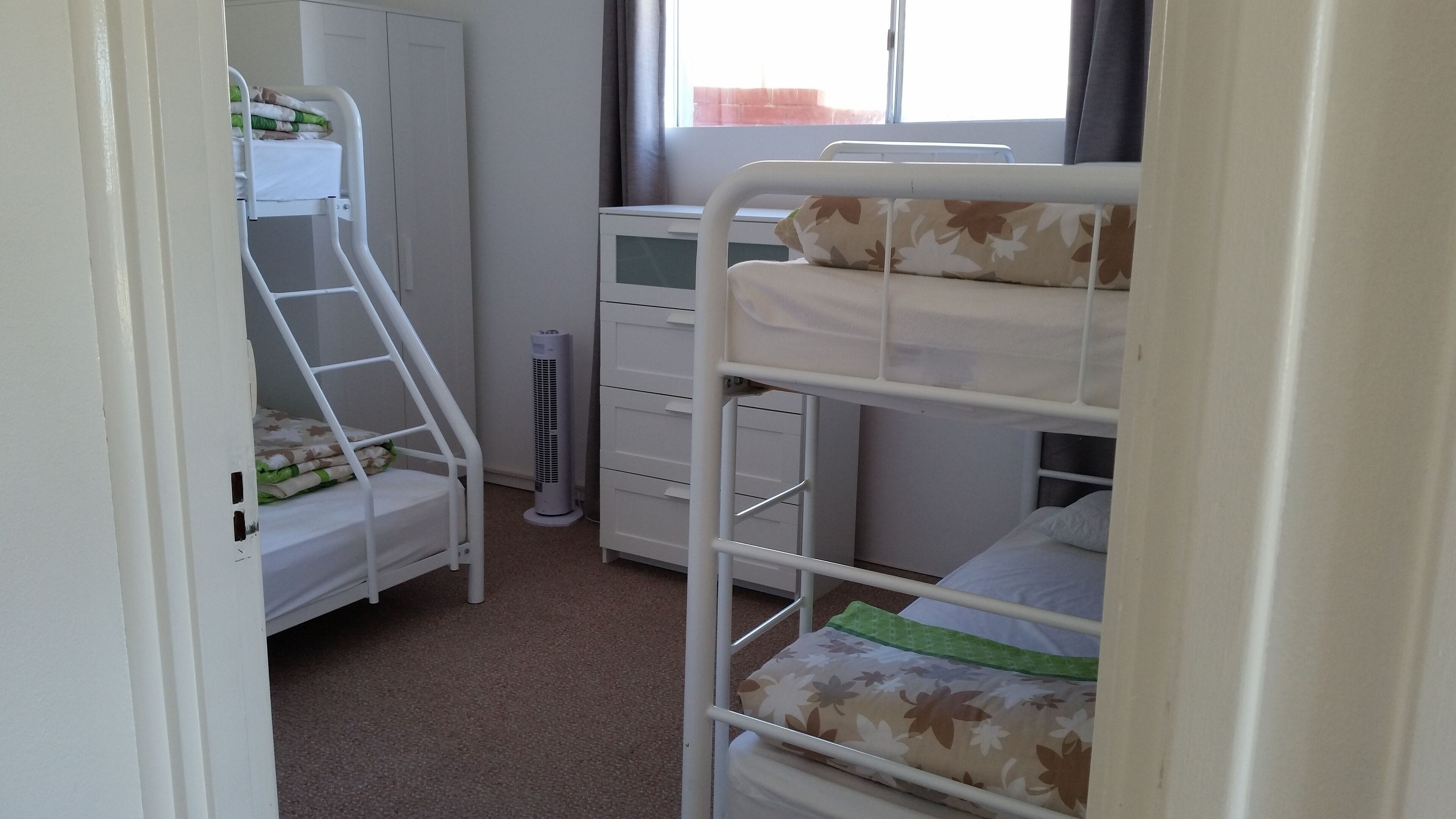 Happy Holidays Pet Friendly, Ledge Point