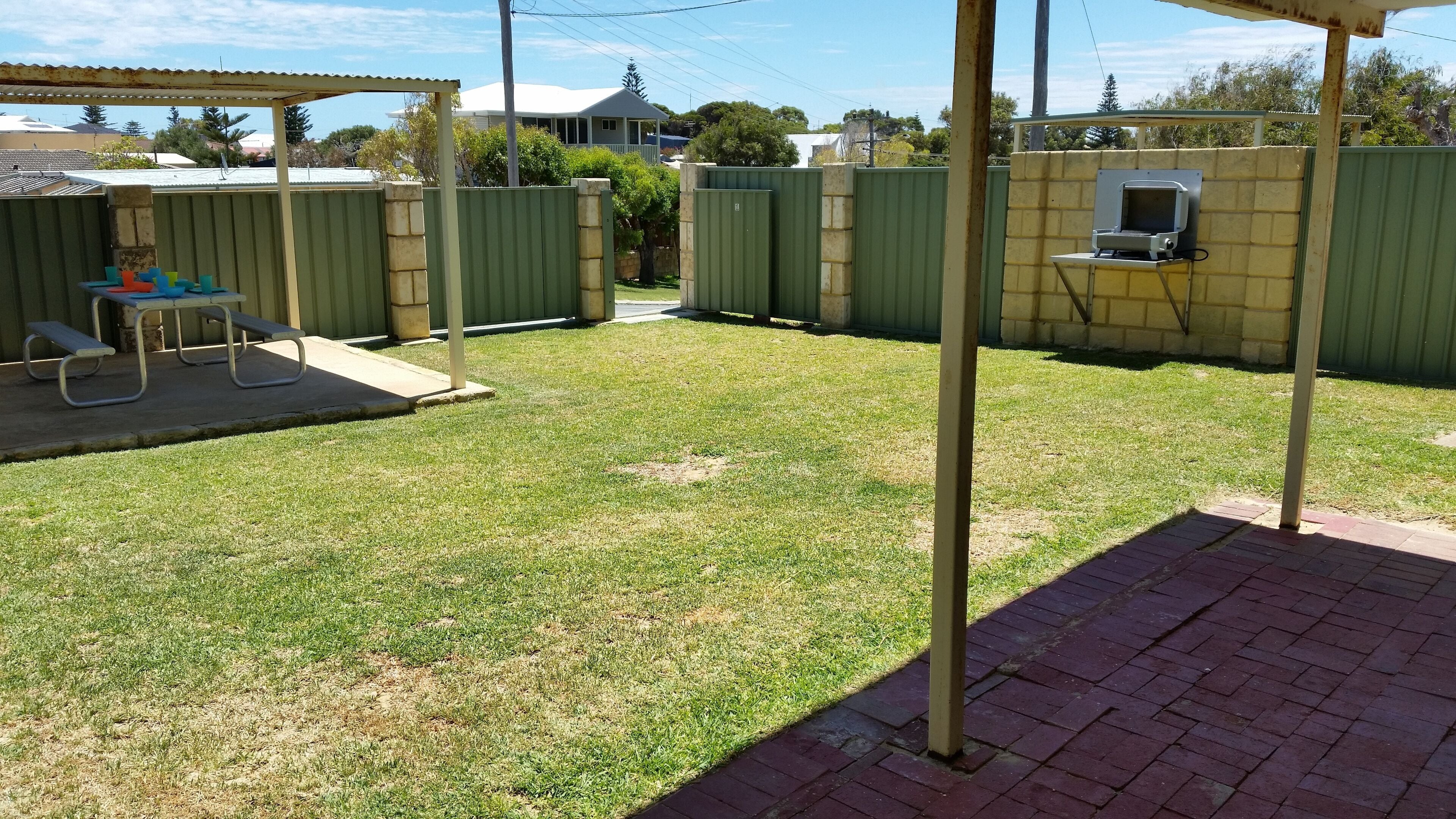 Happy Holidays Pet Friendly, Ledge Point