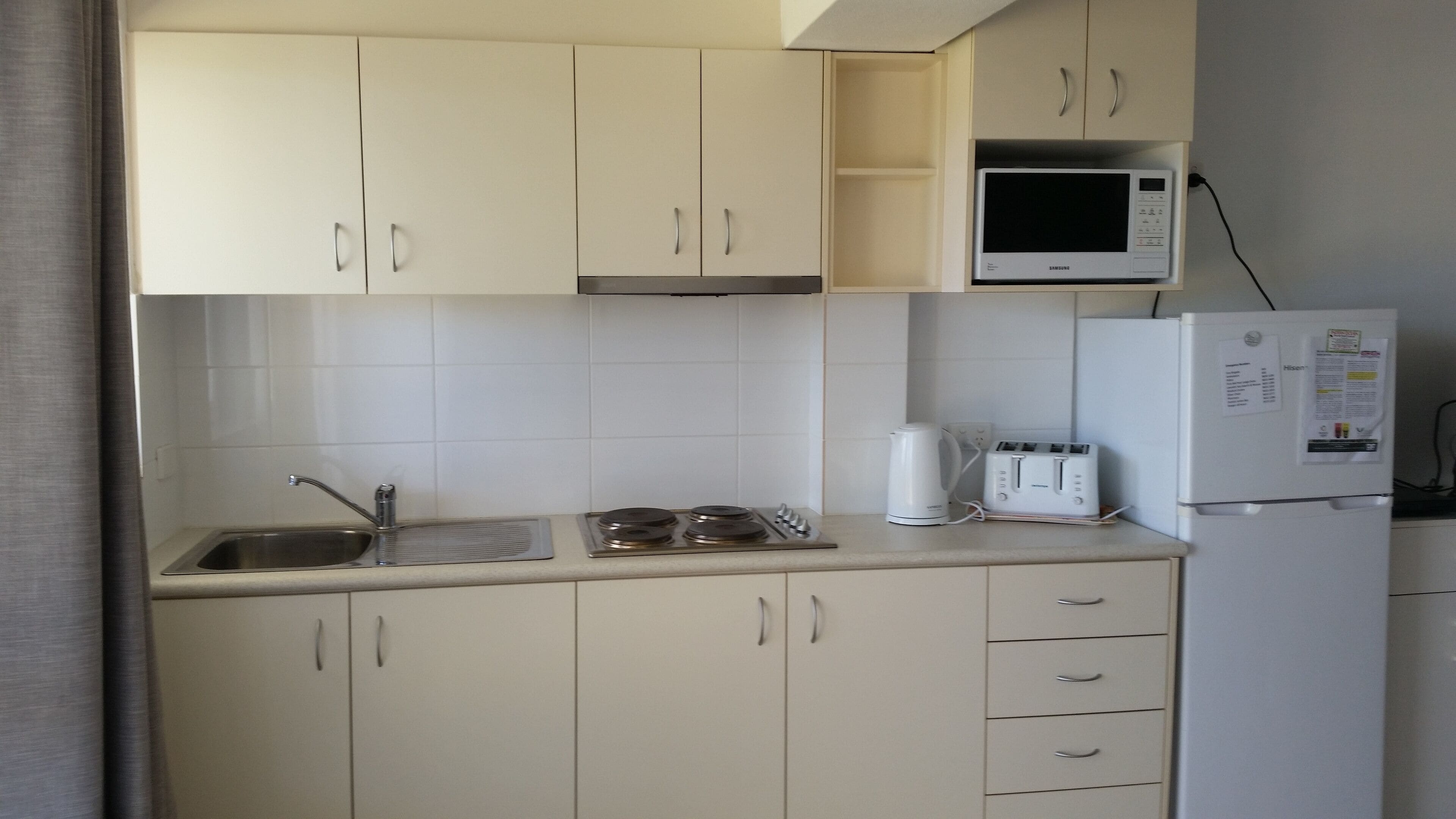 Happy Holidays Pet Friendly, Ledge Point