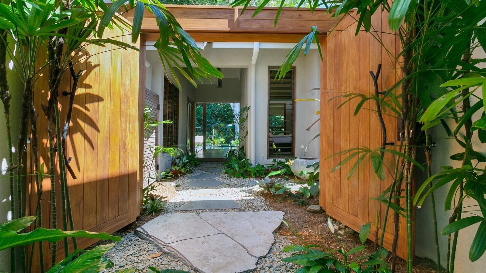 PALM COVE/Winning Figtree Tropical Villas