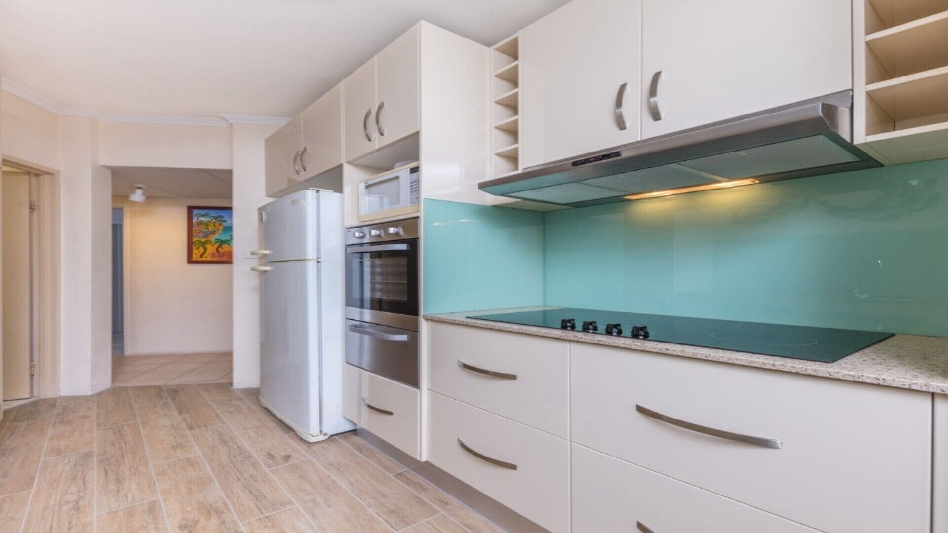 PARINGA 8@ PALM COVE