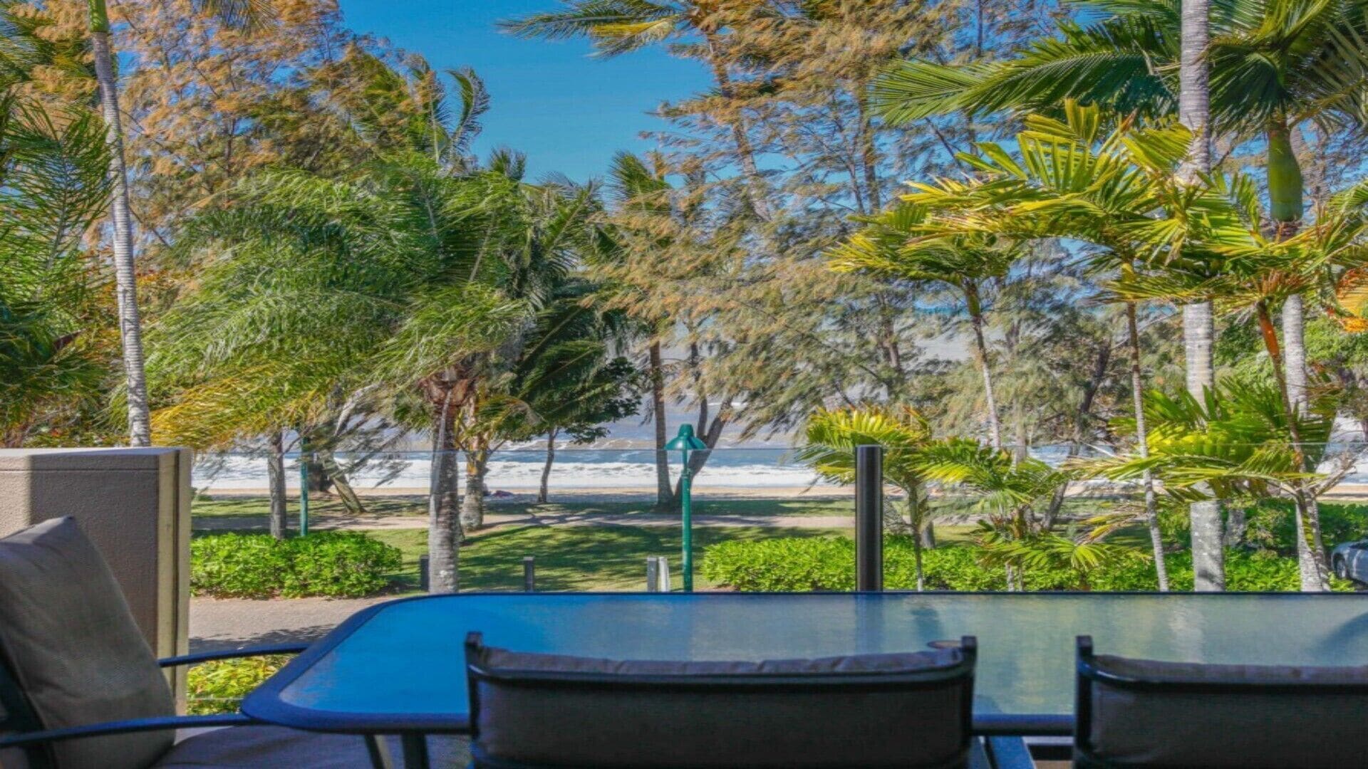 PARINGA 8@ PALM COVE