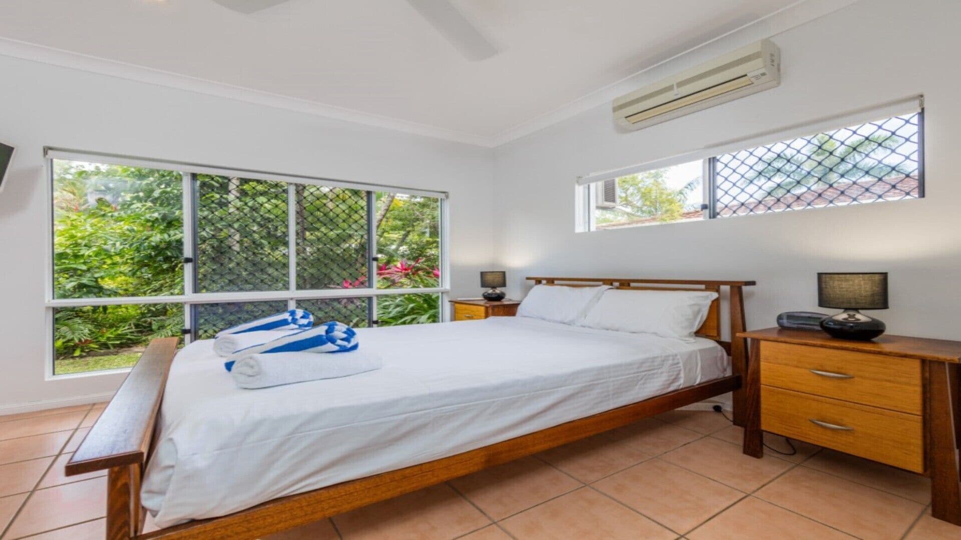 CRISTAL @ CLIFTON BEACH