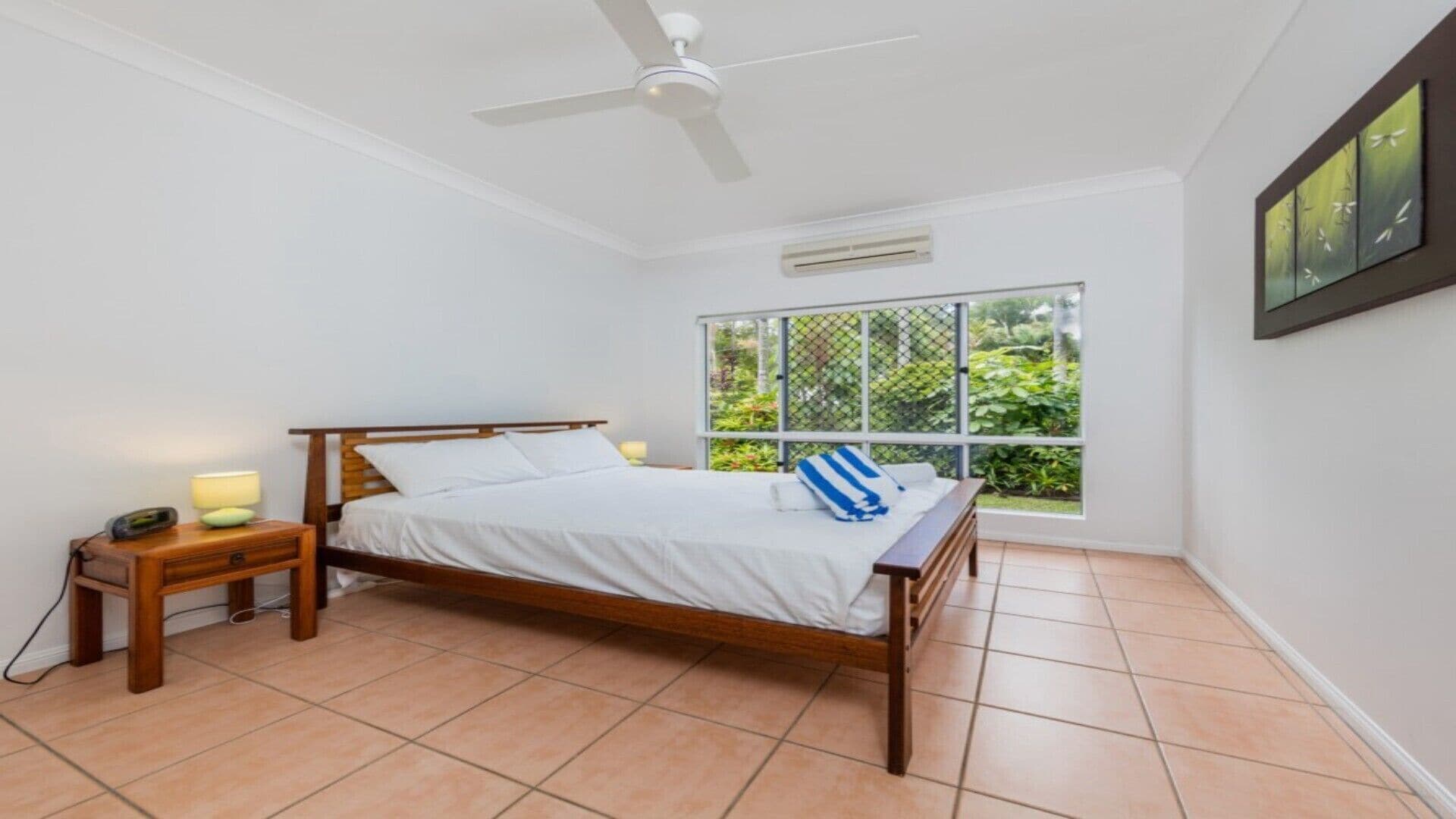 CRISTAL @ CLIFTON BEACH