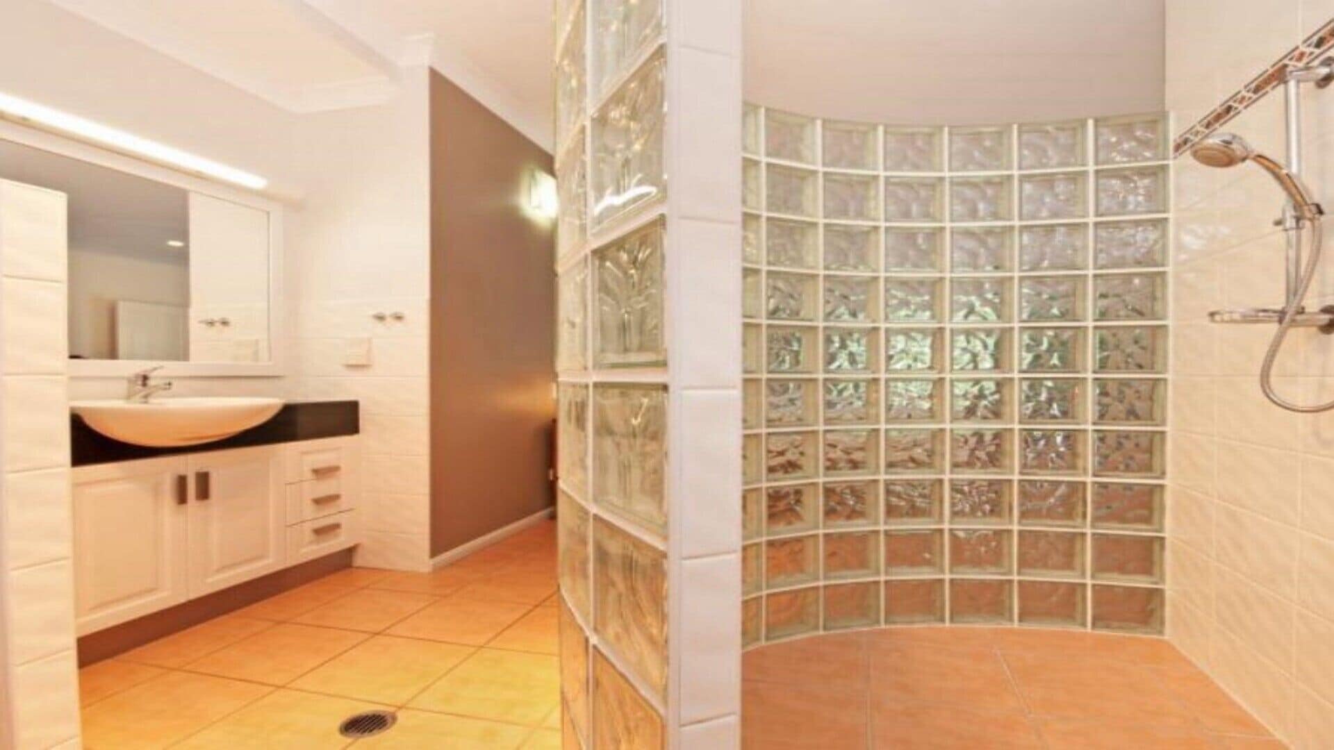 CRISTAL @ CLIFTON BEACH