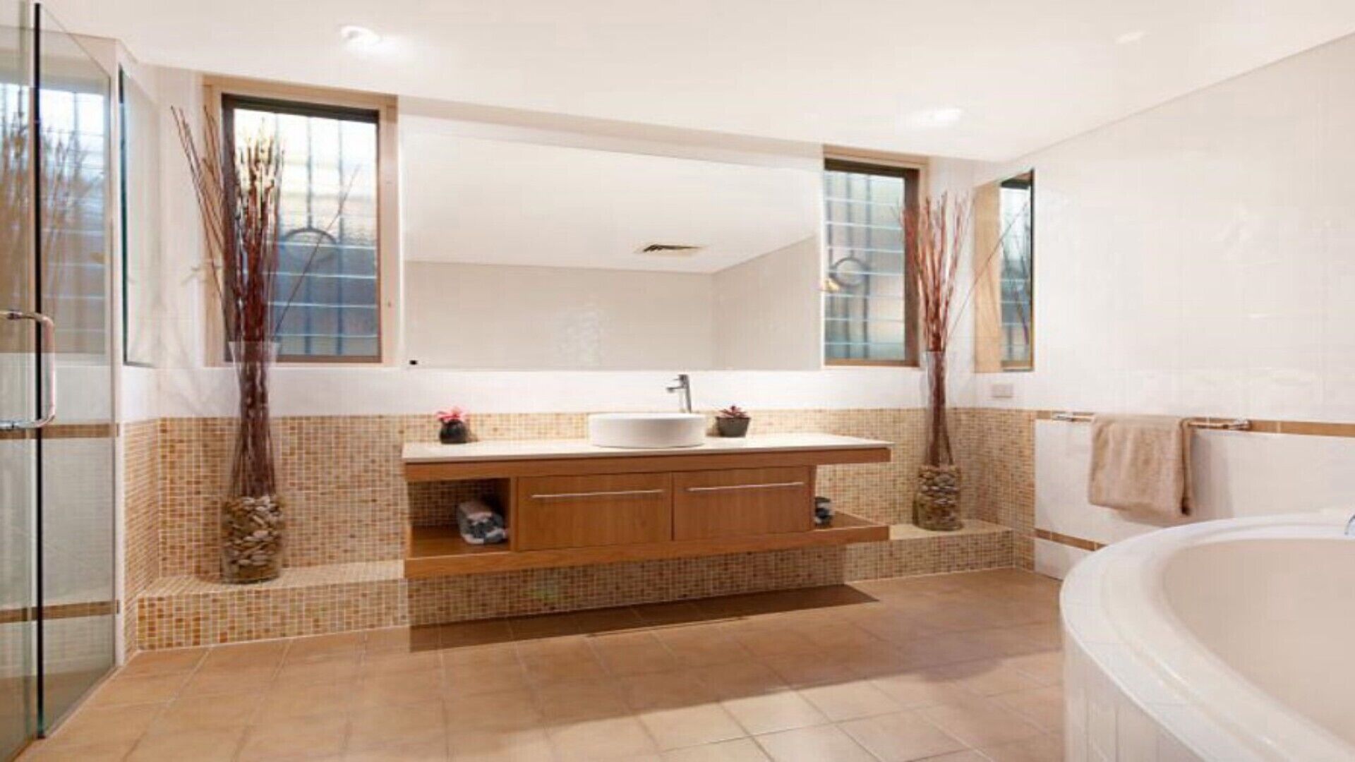 MUNBILLA@BUCHANS POINT PALM COVE