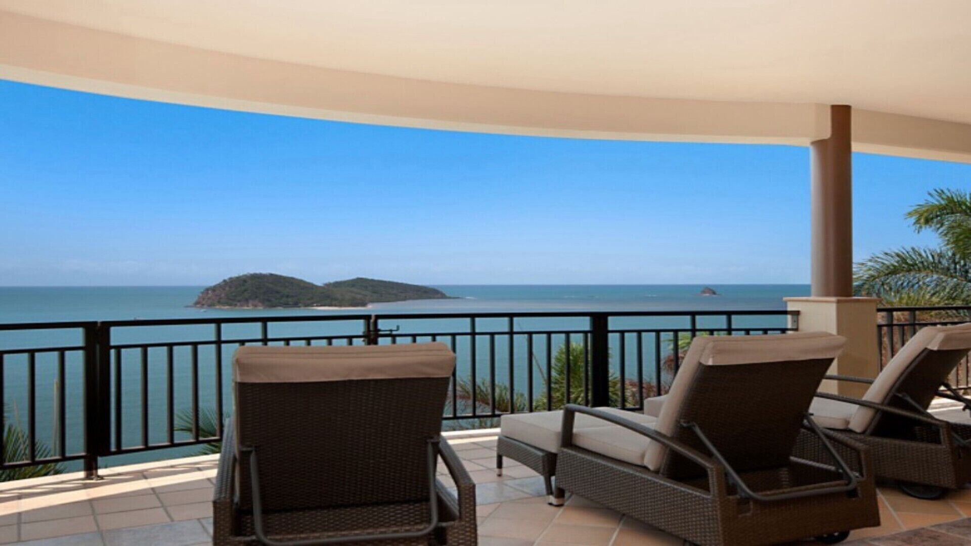 MUNBILLA@BUCHANS POINT PALM COVE